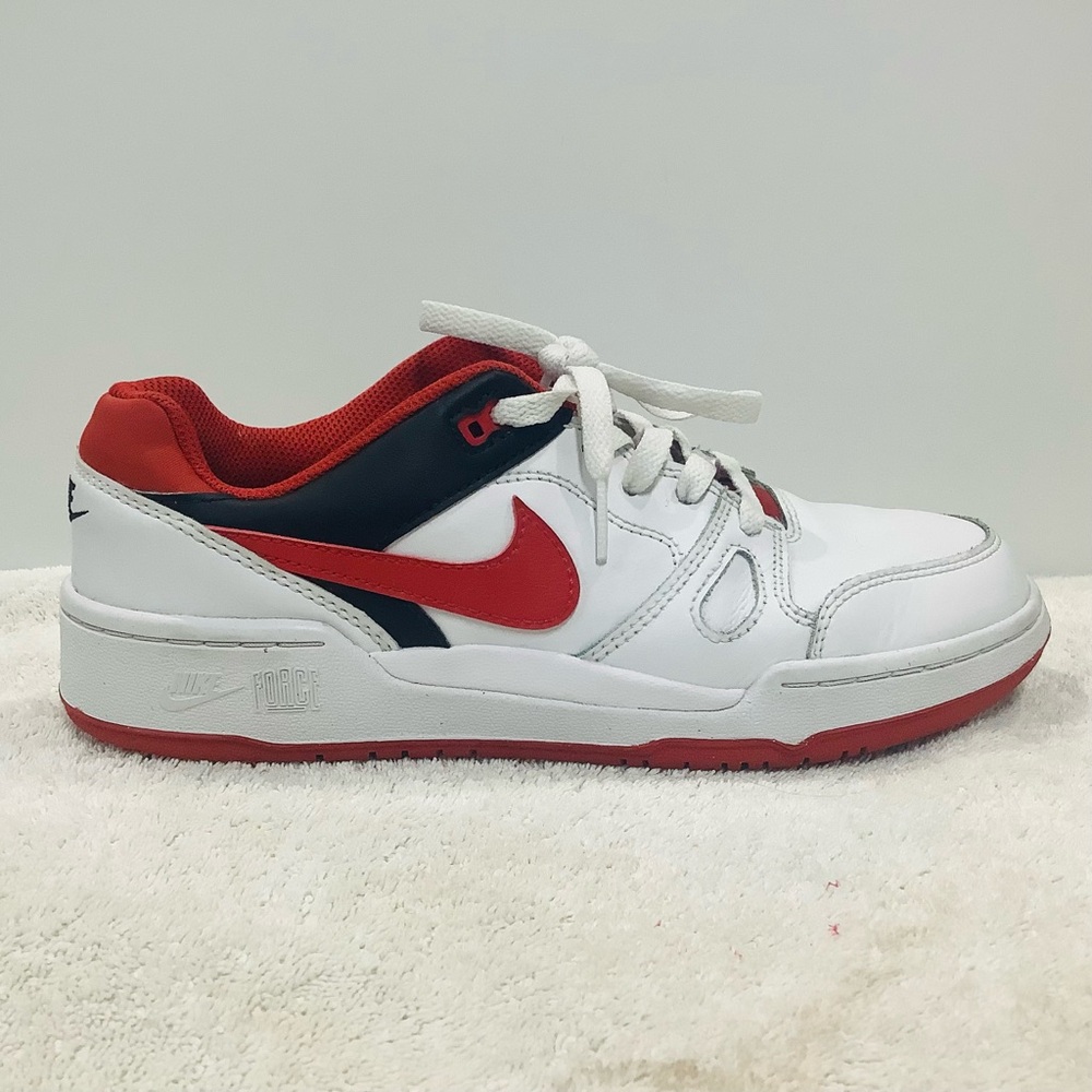 Nike Full Force Low Size 6Y - Picture 2 of 6